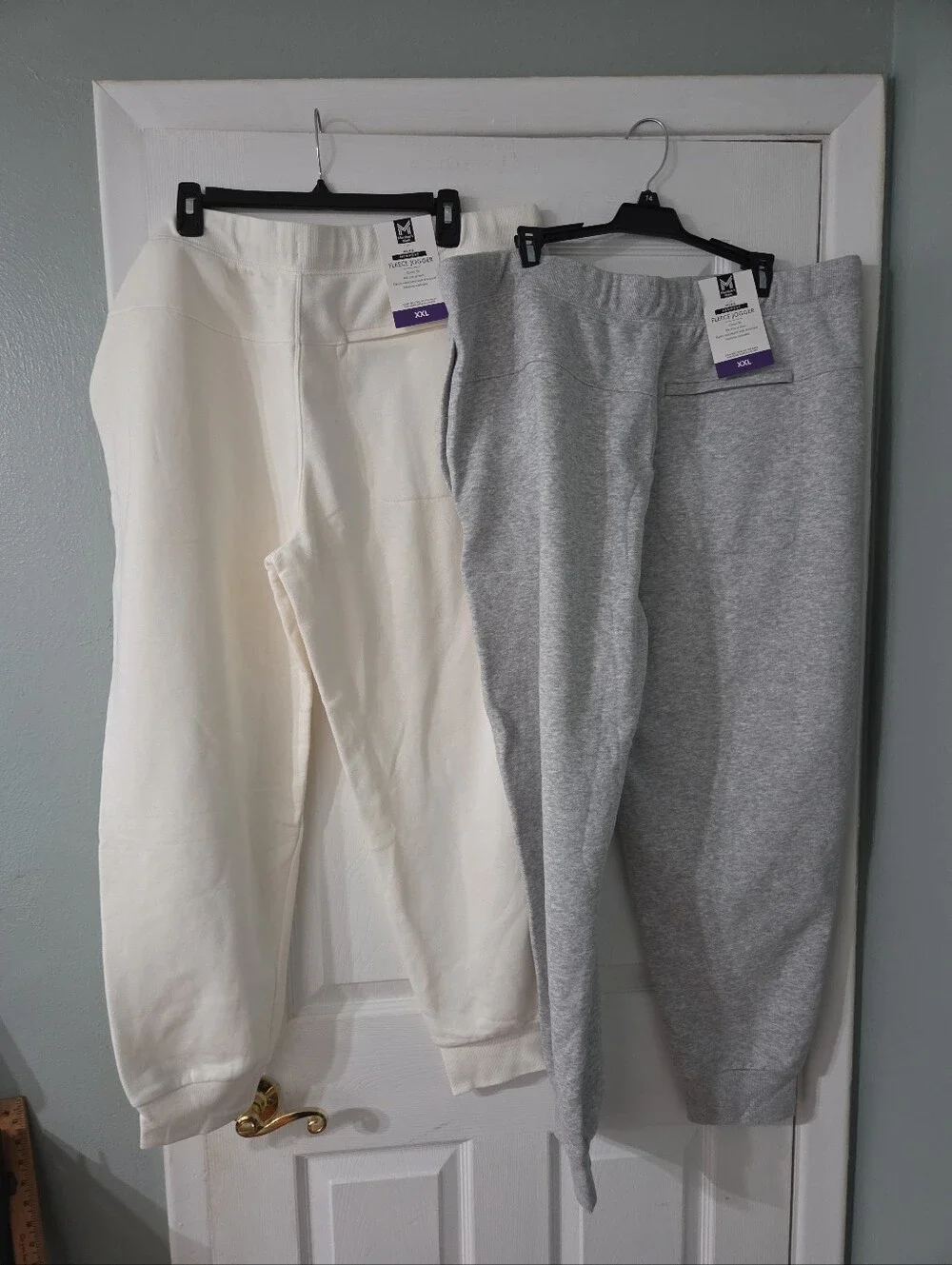 Lot Of Two Member's Mark Men's Newport Fleece Joggers. Cream/Gray. 2XL. NWT